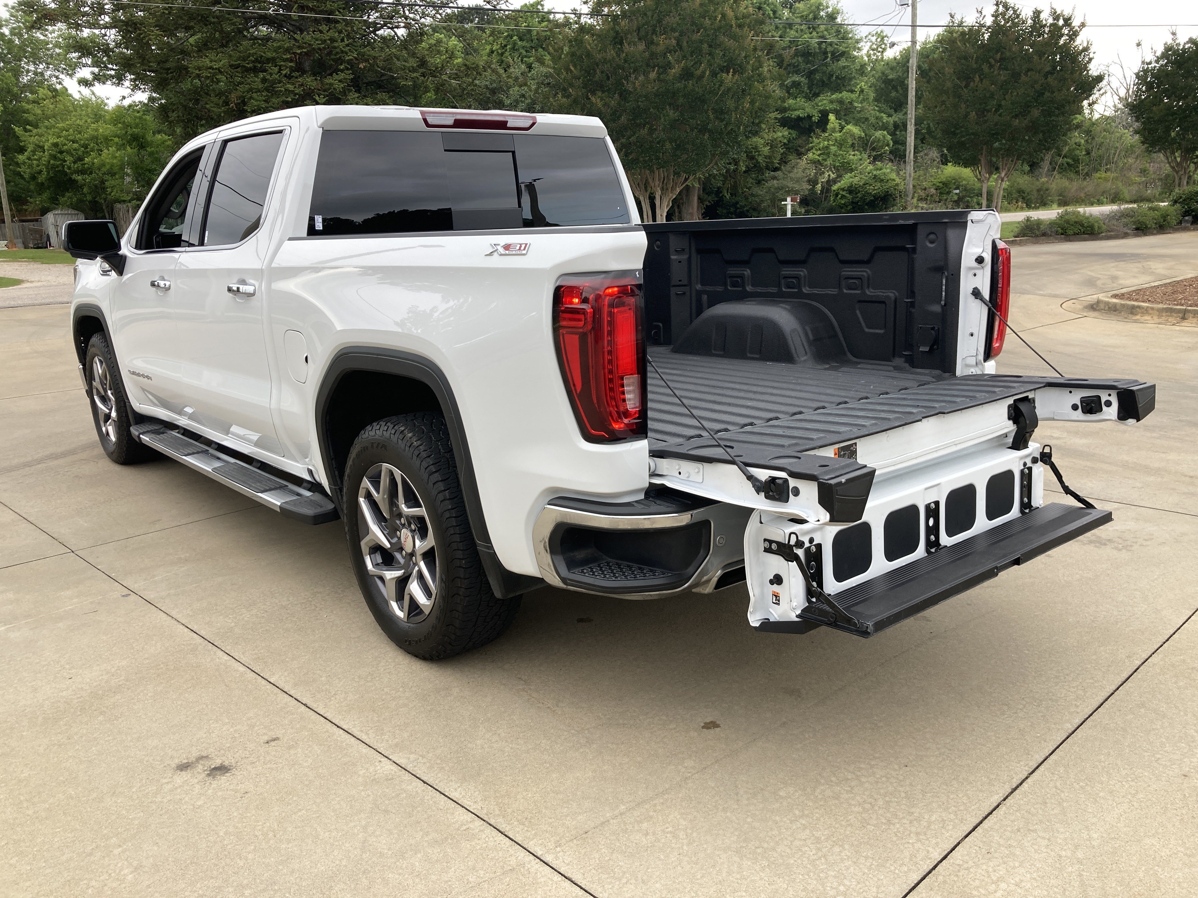Certified 2024 GMC Sierra 1500 SLT w/ SLT Premium Plus Package AWD/4WD image 8