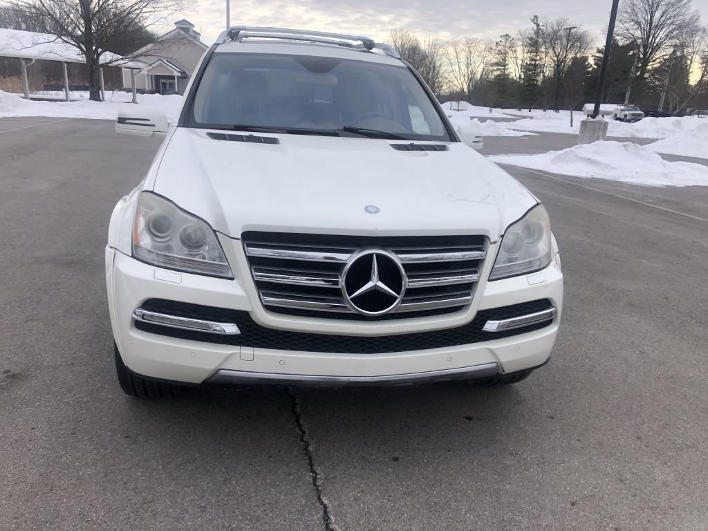 Used 2011 Mercedes-Benz GL 550 4MATIC image 6