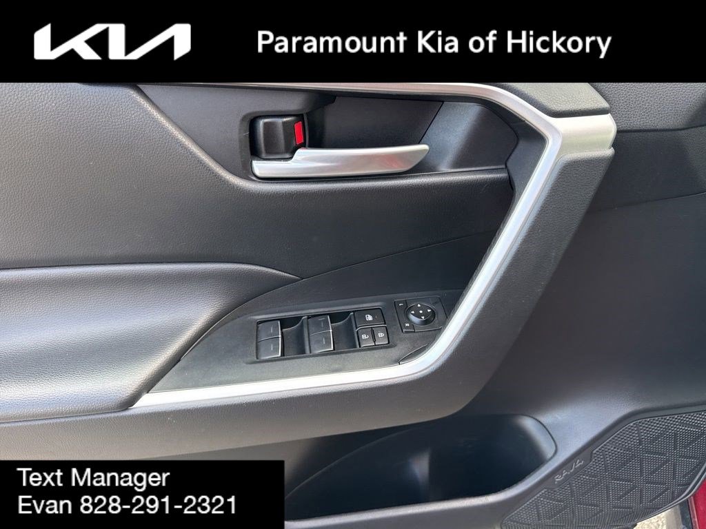 Used 2023 Toyota RAV4 XLE image 17