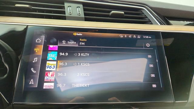 Used 2024 Audi Q8 e-tron Premium Plus w/ Premium Plus Package image 45