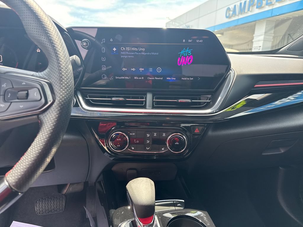 Used 2025 Chevrolet Trax RS w/ Sunroof Package FWD image 29