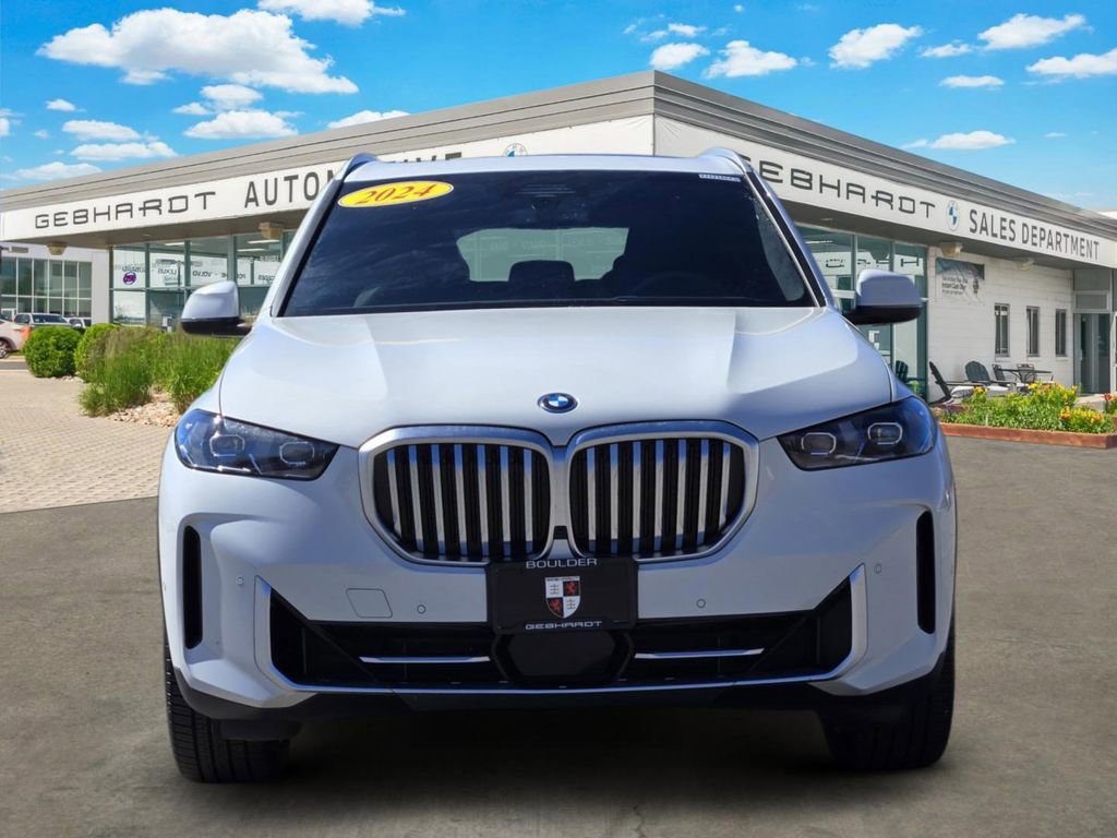 Used 2024 BMW X5 xDrive50e w/ Executive Package image 2