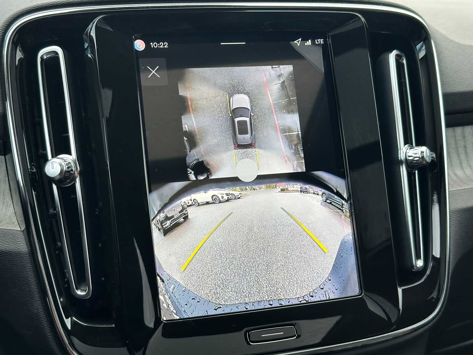 New 2026 Volvo XC40 B5 Plus w/ Climate Package image 26