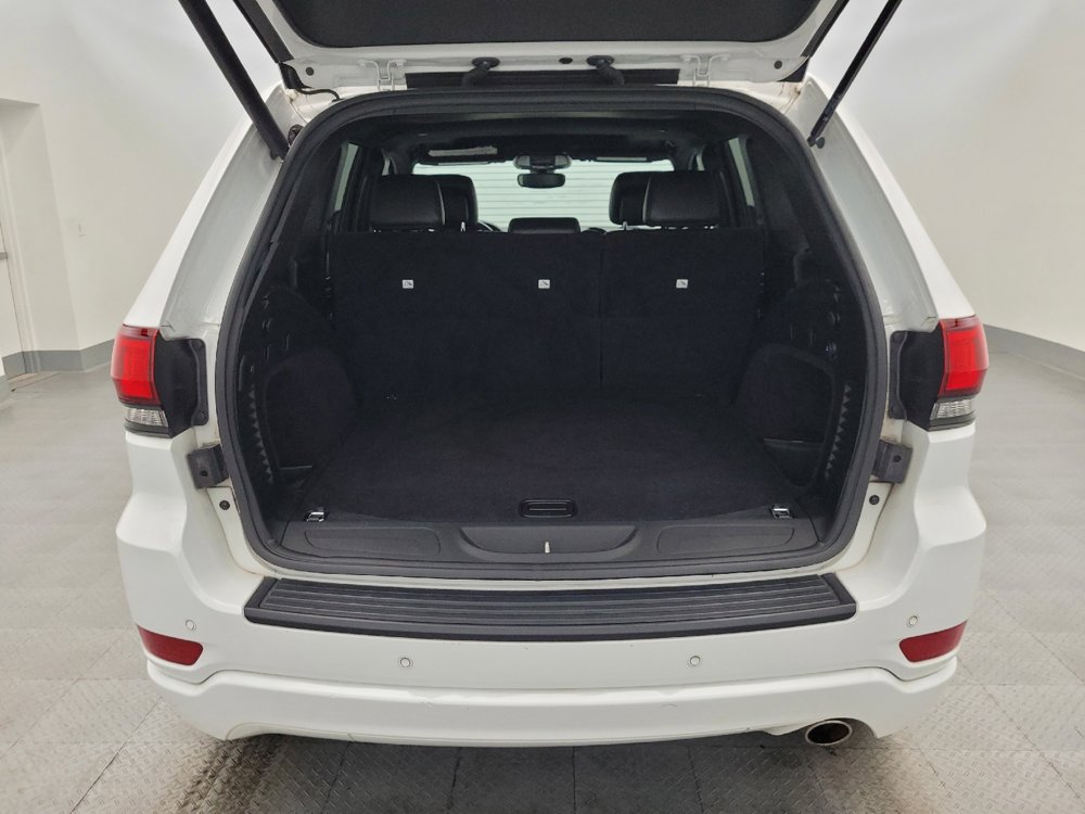 Used 2020 Jeep Grand Cherokee Altitude image 29