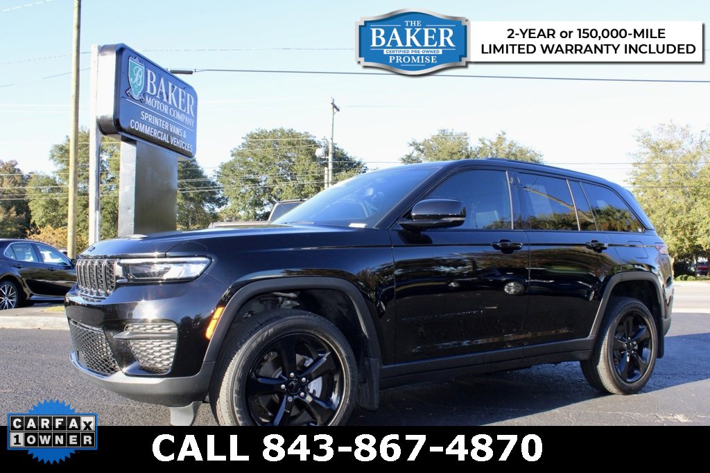 Used 2023 Jeep Grand Cherokee Altitude image 1