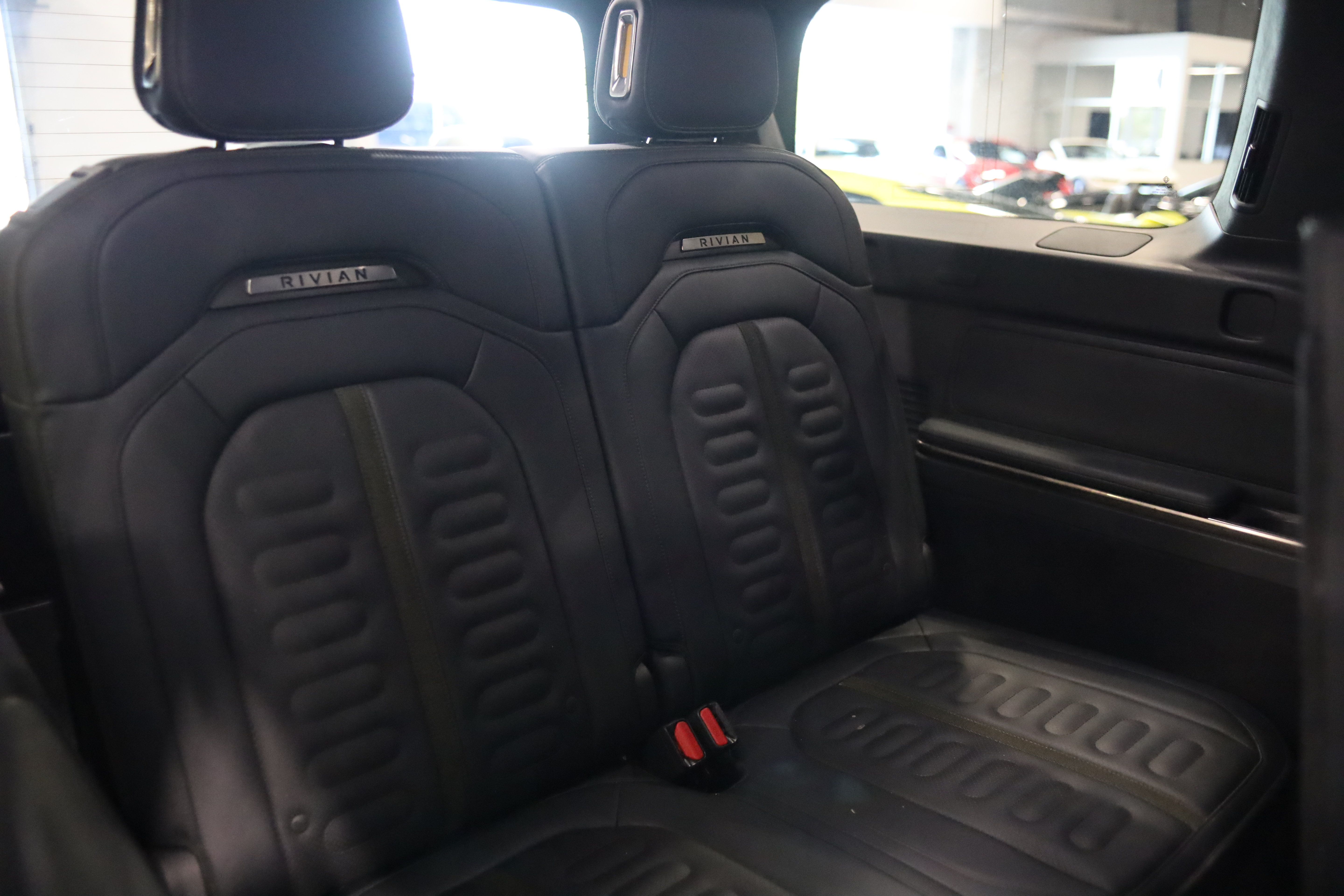Used 2022 Rivian R1S Launch Edition Quad AWD/4WD image 30