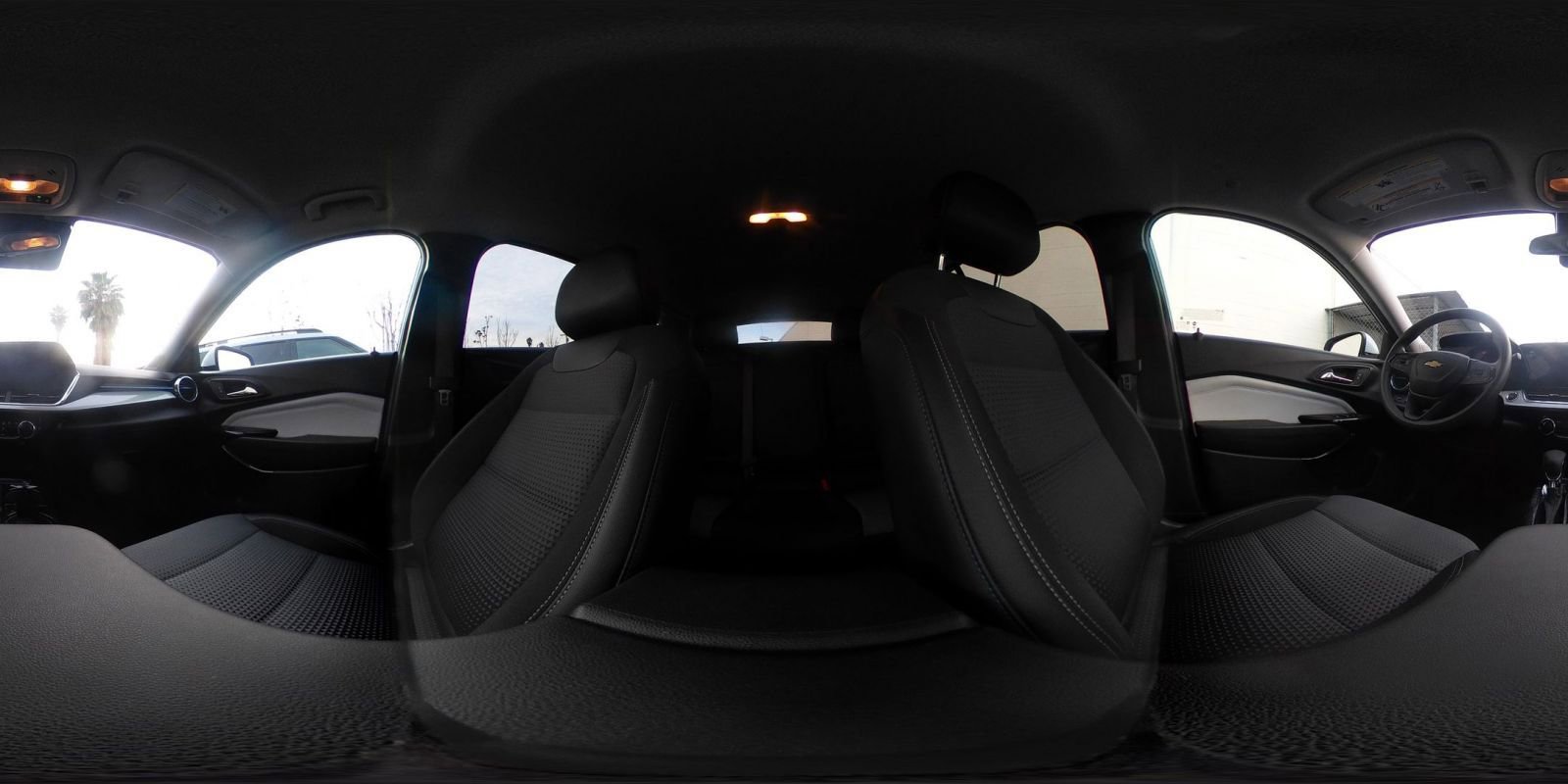 Used 2025 Chevrolet Trax LT image 47