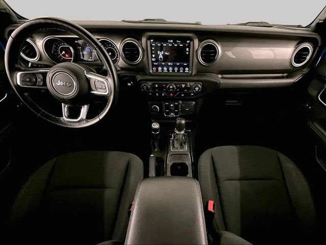 Used 2021 Jeep Gladiator Overland AWD/4WD image 14