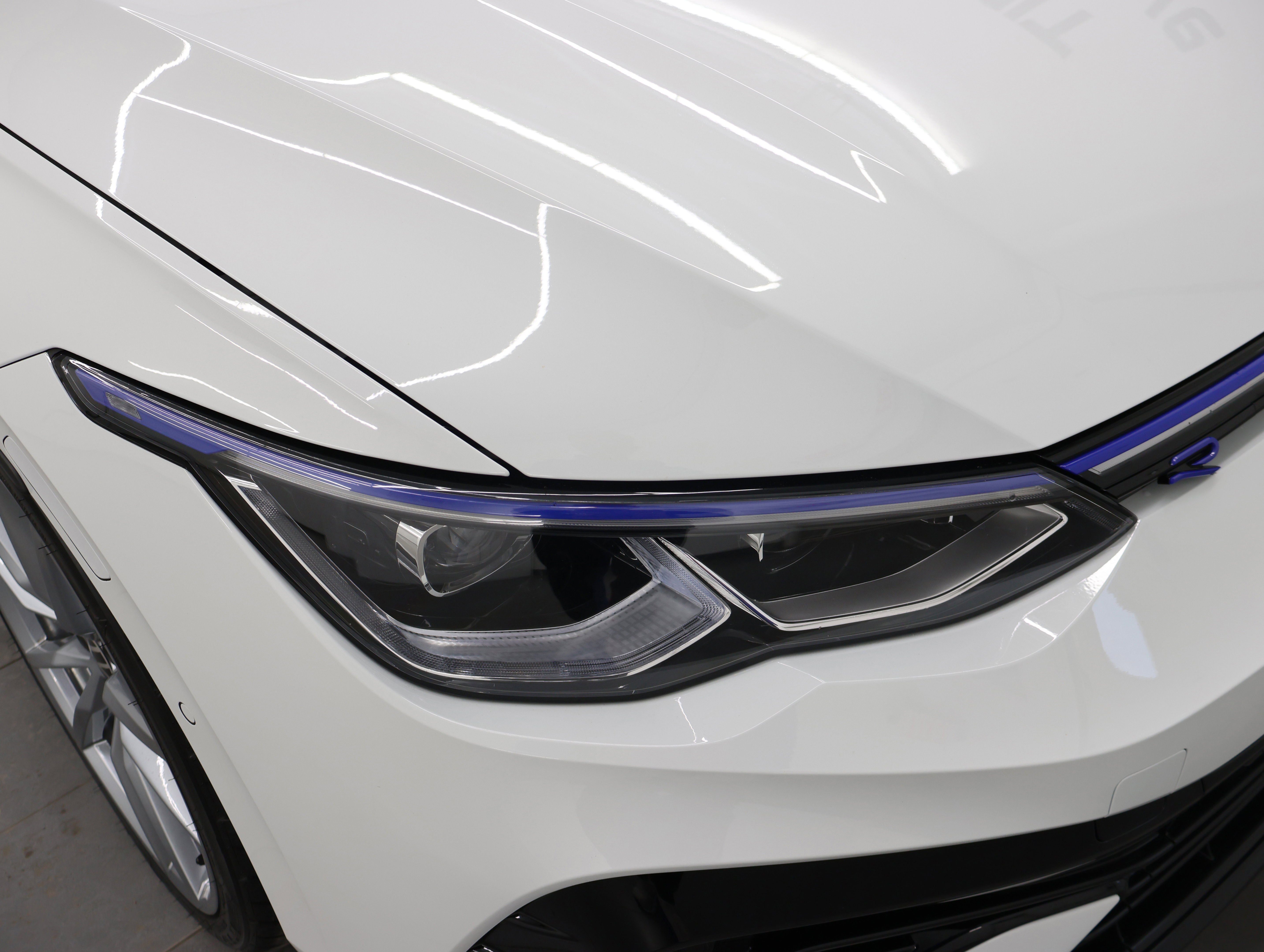 Used 2024 Volkswagen Golf R image 20