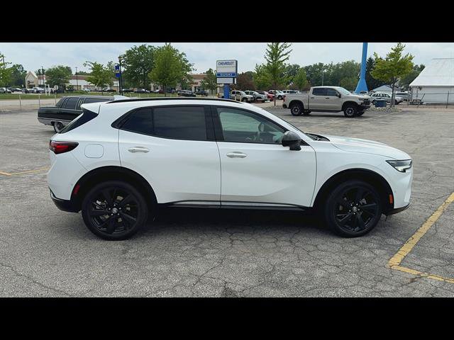 Certified 2022 Buick Envision Essence w/ Technology Package II FWD image 37