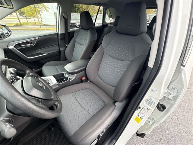 Used 2025 Toyota RAV4 XLE w/ Convenience Package image 14