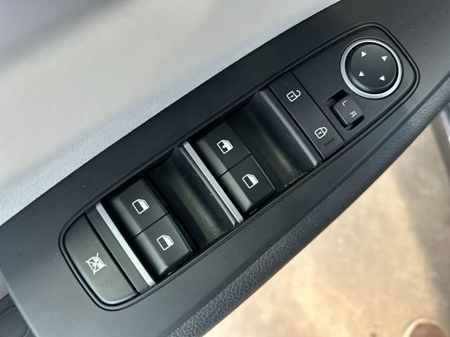 Certified 2023 Kia Forte LXS w/ LXS Technology Package image 17