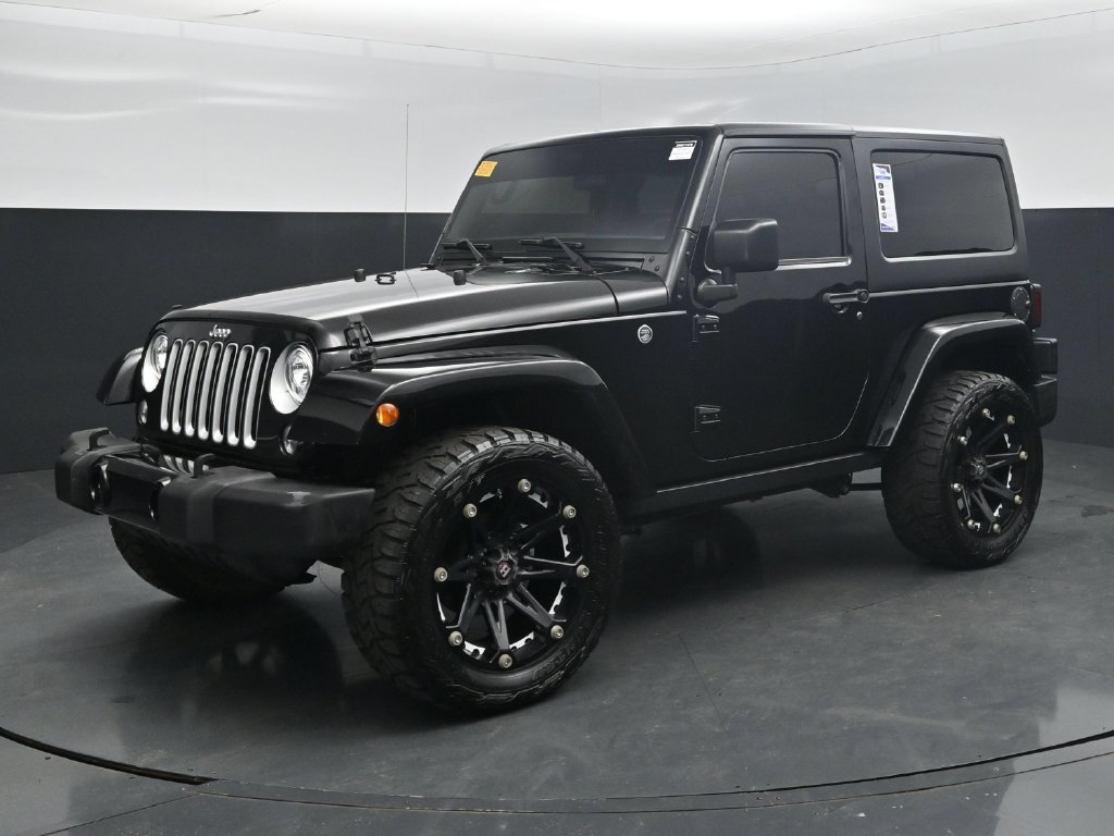 Used 2017 Jeep Wrangler Sahara w/ Connectivity Group AWD/4WD image 1
