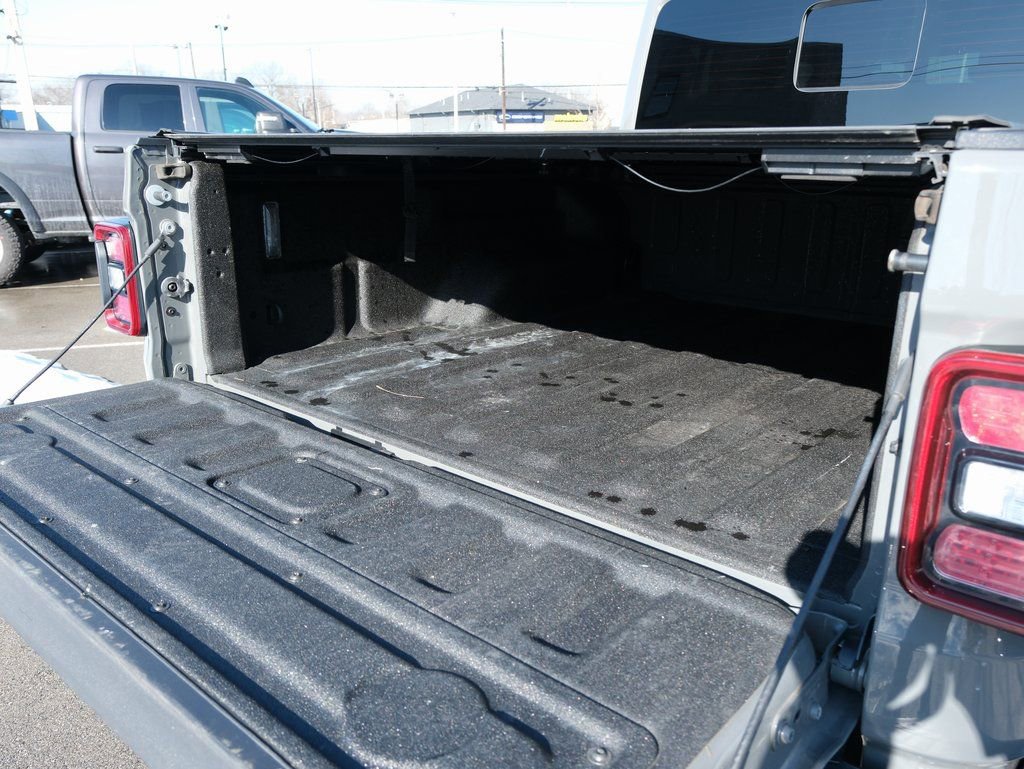 Used 2022 Jeep Gladiator Overland image 32