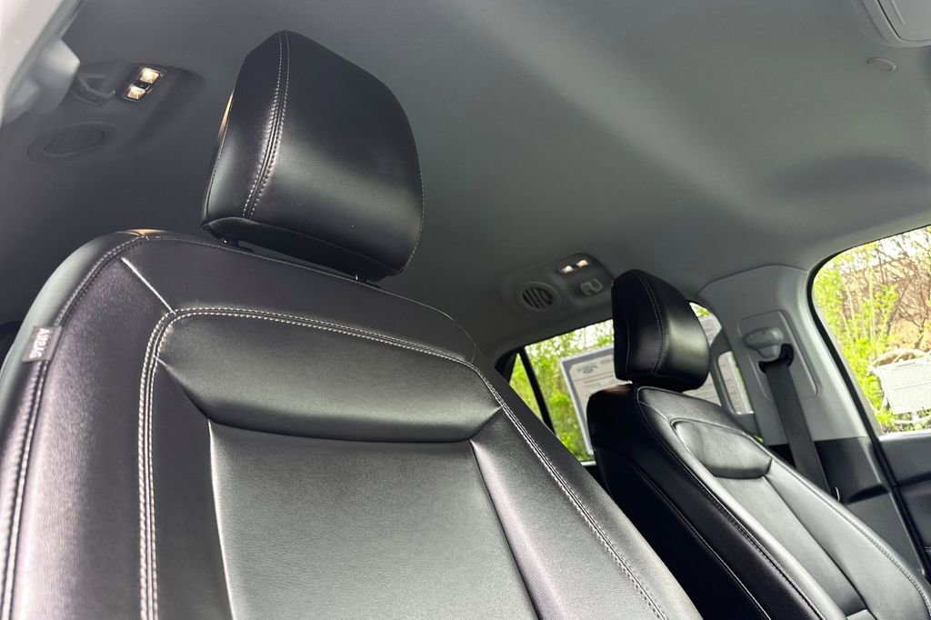 Certified 2023 Ford Explorer XLT w/ Equipment Group 202A image 16