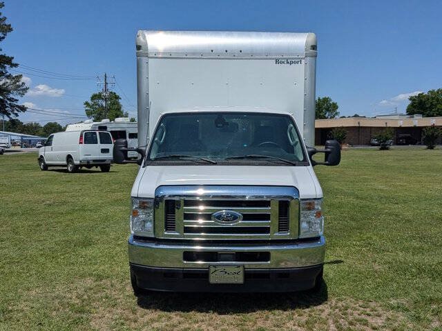 Used 2023 Ford E-350 and Econoline 350 Super Duty w/ Driver's Safety Package RWD image 8