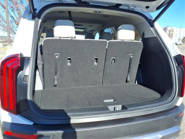 Used 2022 Kia Telluride EX w/ EX Premium Package image 17