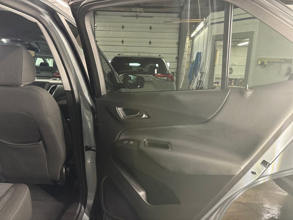 Used 2024 Chevrolet Equinox LT image 17