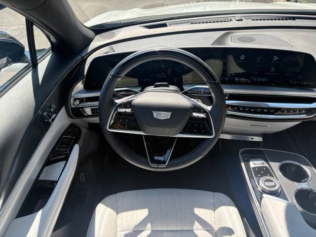 Certified 2024 Cadillac Lyriq Luxury AWD/4WD image 20