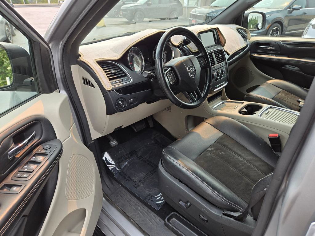 Used 2019 Dodge Grand Caravan SXT FWD image 20