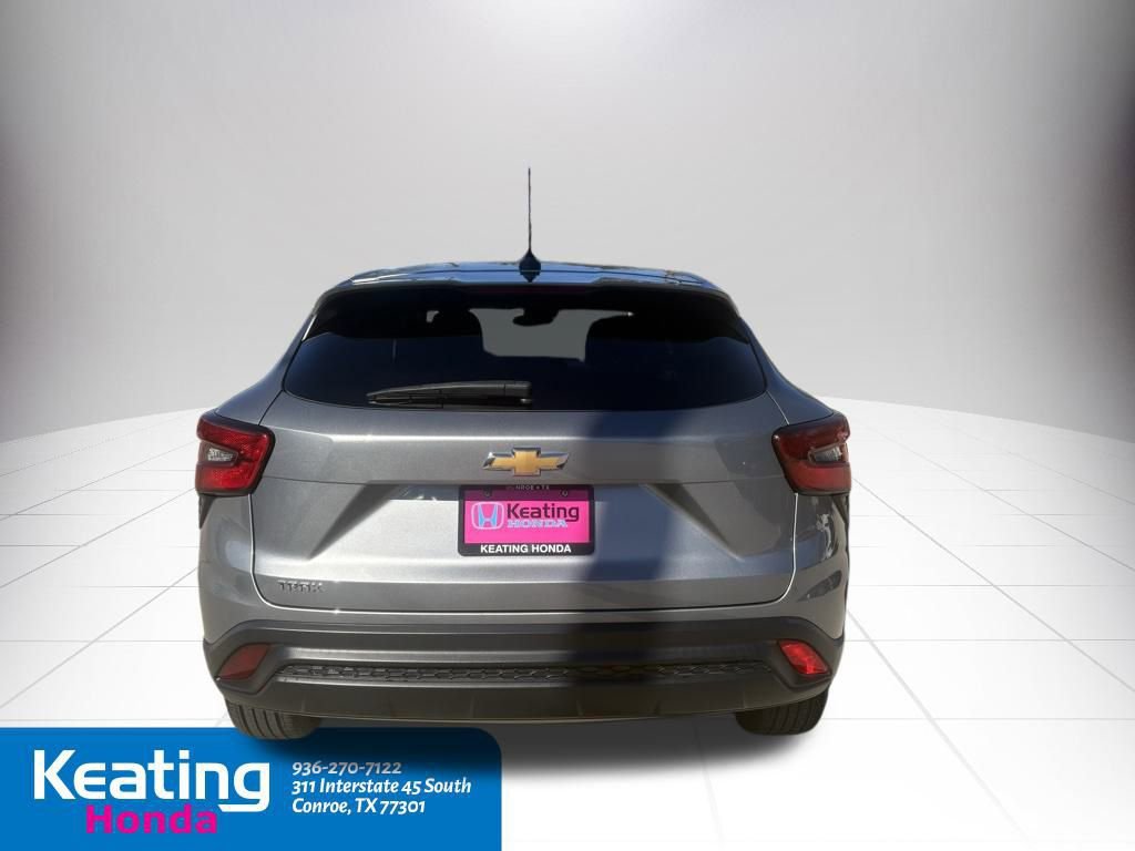 Used 2024 Chevrolet Trax LS image 7