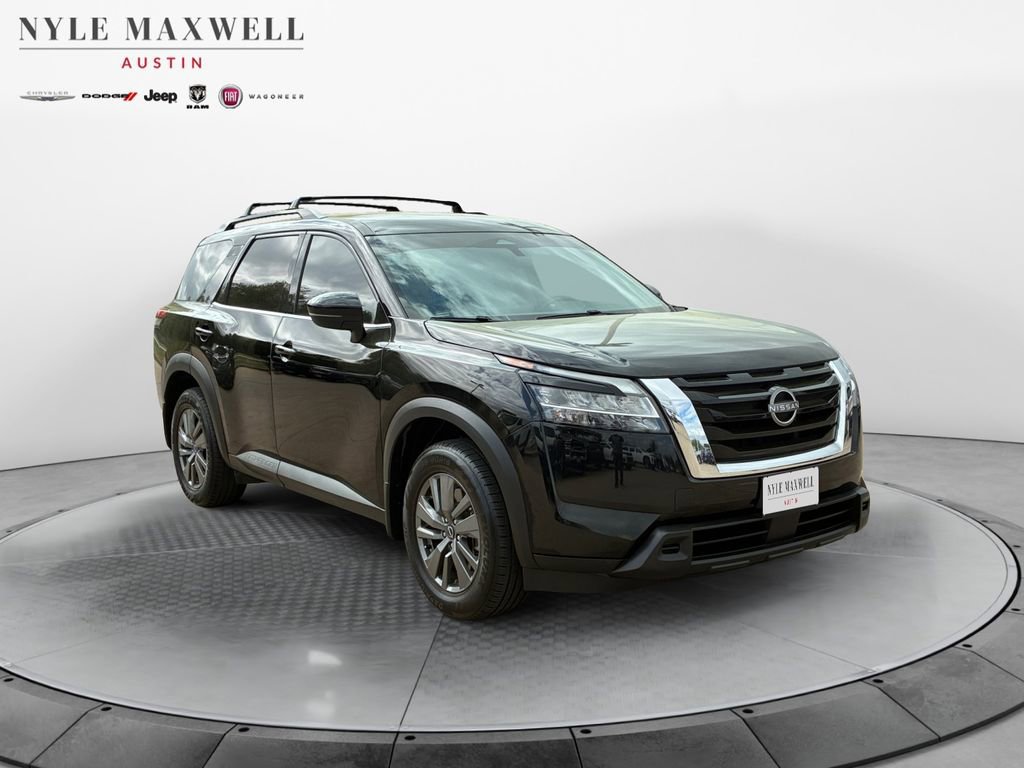 Used 2022 Nissan Pathfinder SV w/ Cargo Package image 2
