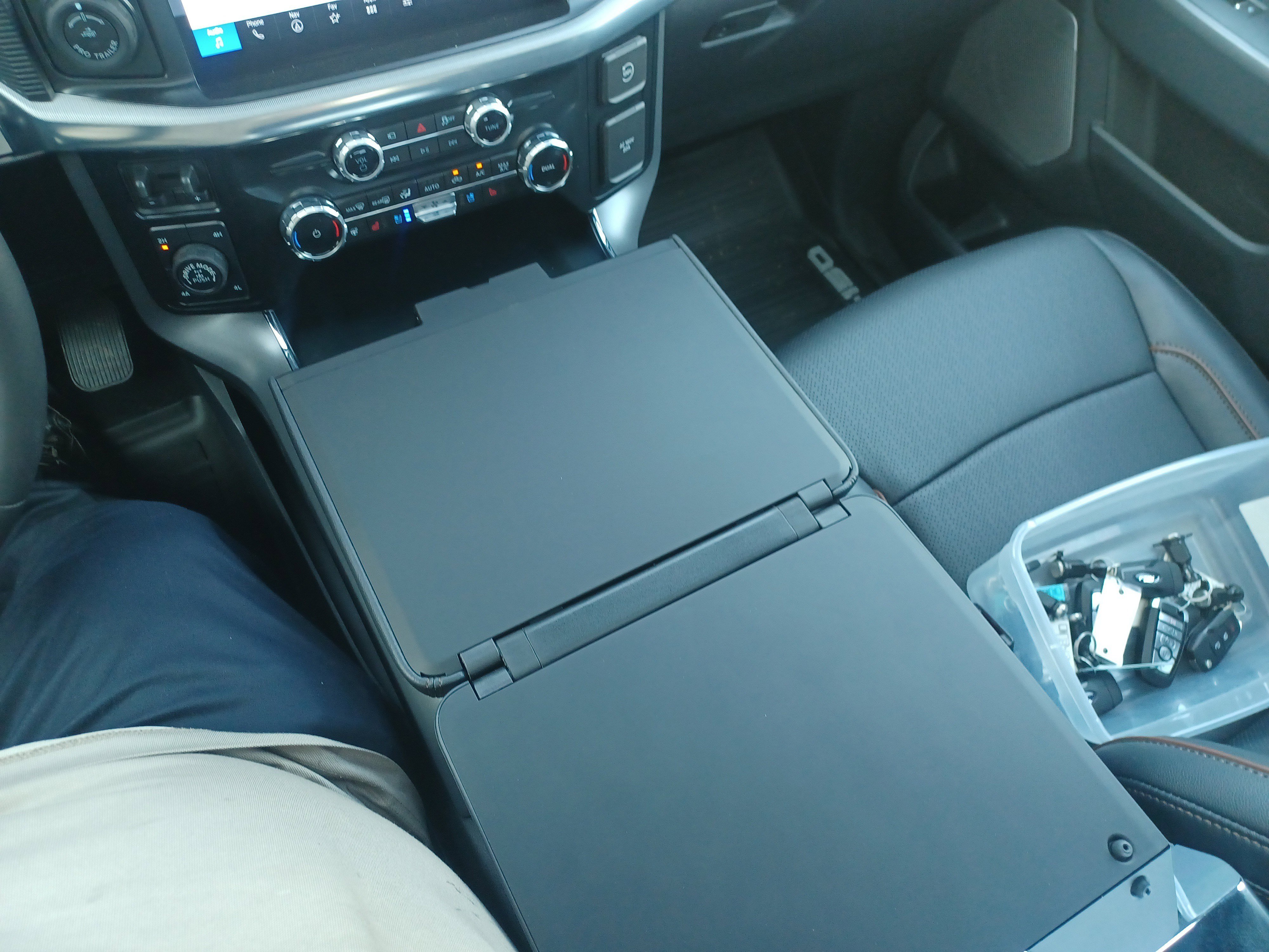 New 2025 Ford F150 Lariat w/ Equipment Group 502A High image 30