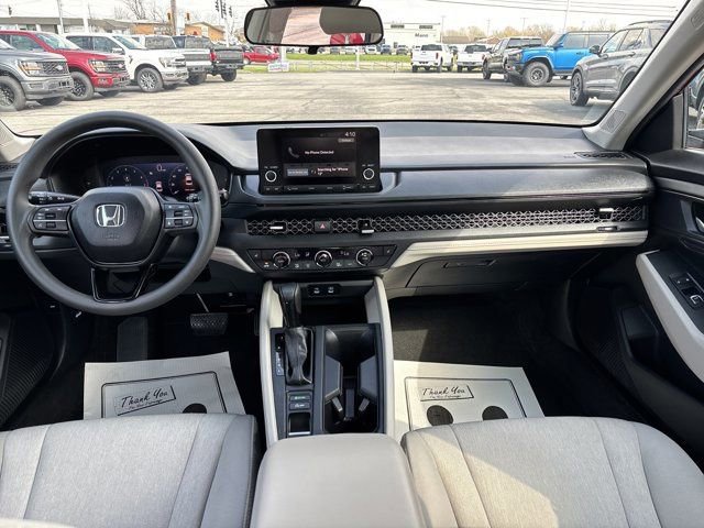 Used 2025 Honda Accord SE image 27