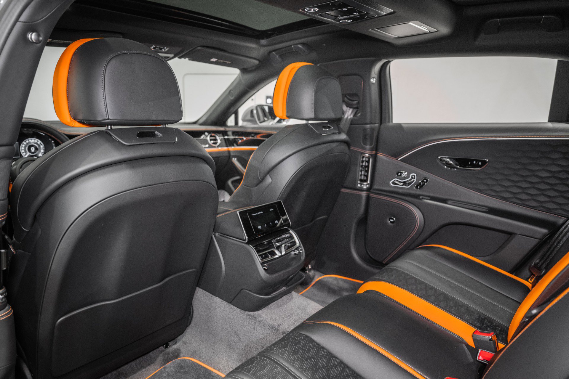 New 2026 Bentley Flying Spur Plug-In Hybrid image 22