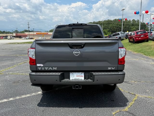 Used 2024 Nissan Titan SV w/ SV Convenience Package RWD image 4