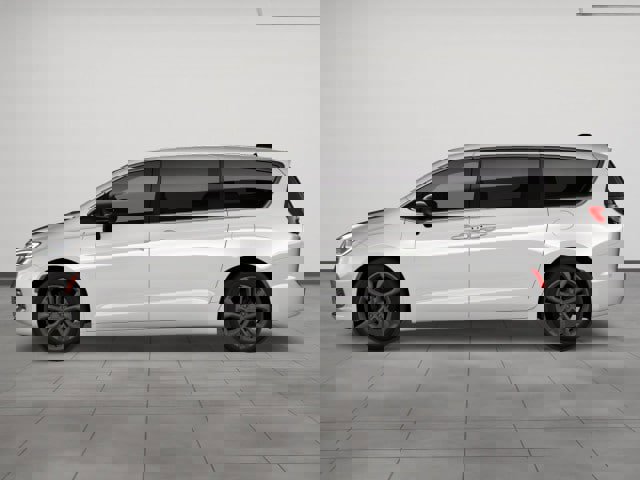 New 2026 Chrysler Pacifica Select image 3