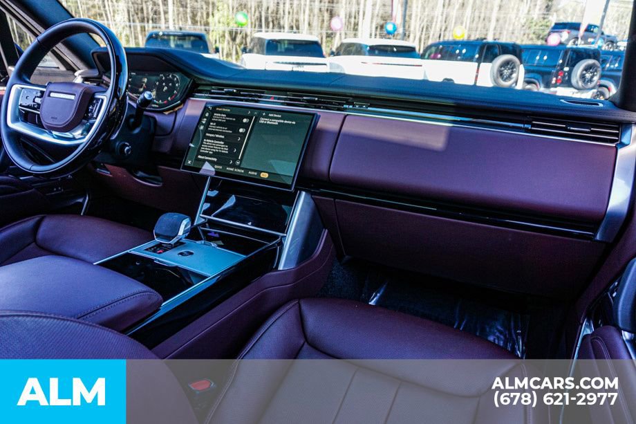 Used 2025 Land Rover Range Rover SE image 23