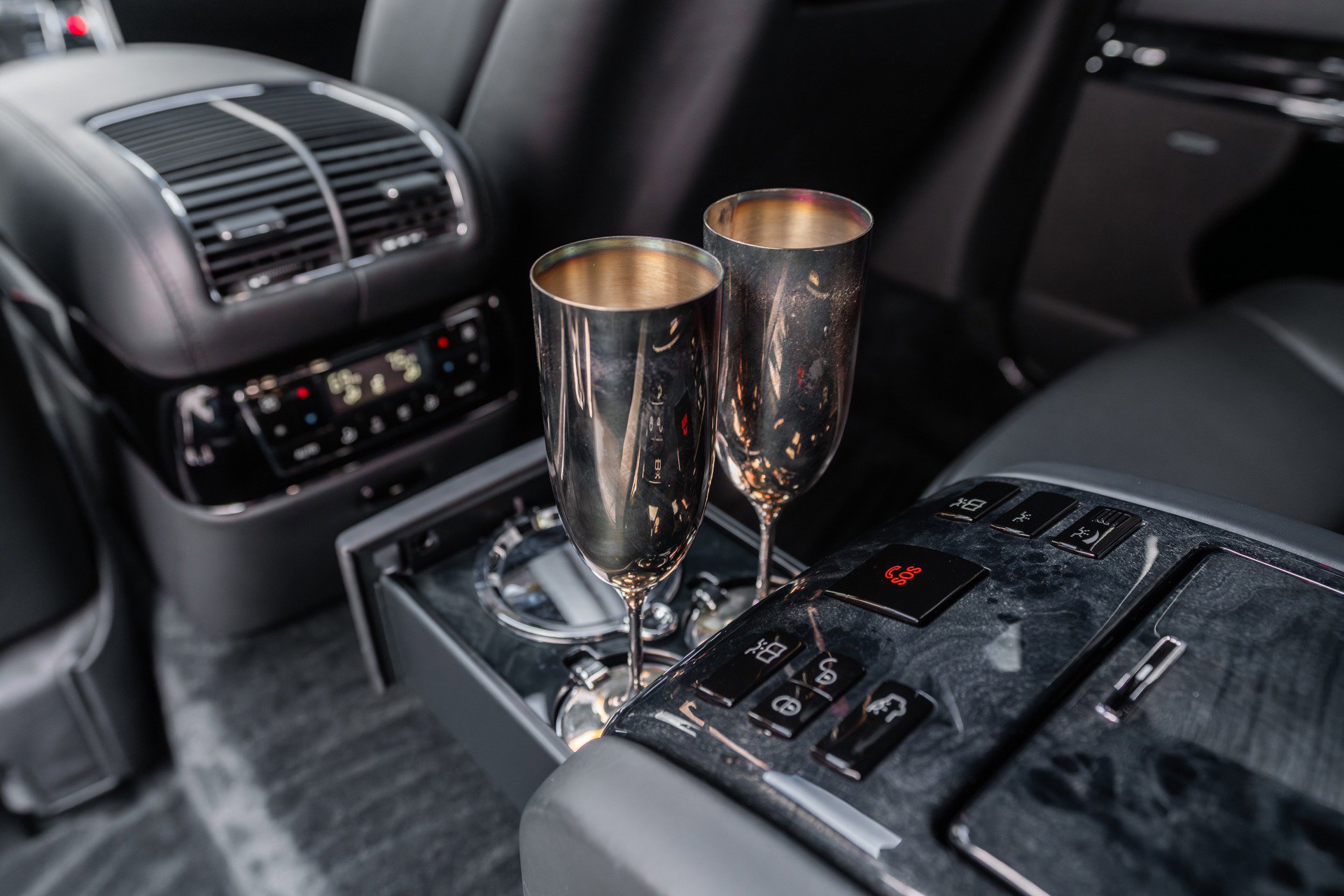 Used 2009 Maybach 57 S image 35