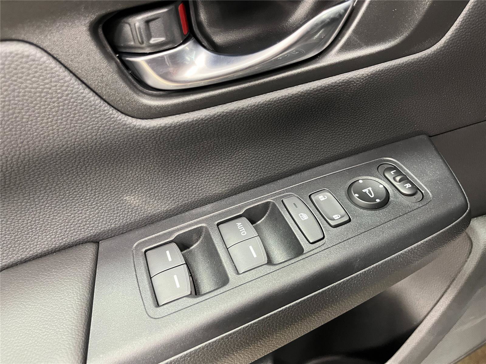 New 2026 Honda CR-V LX image 9