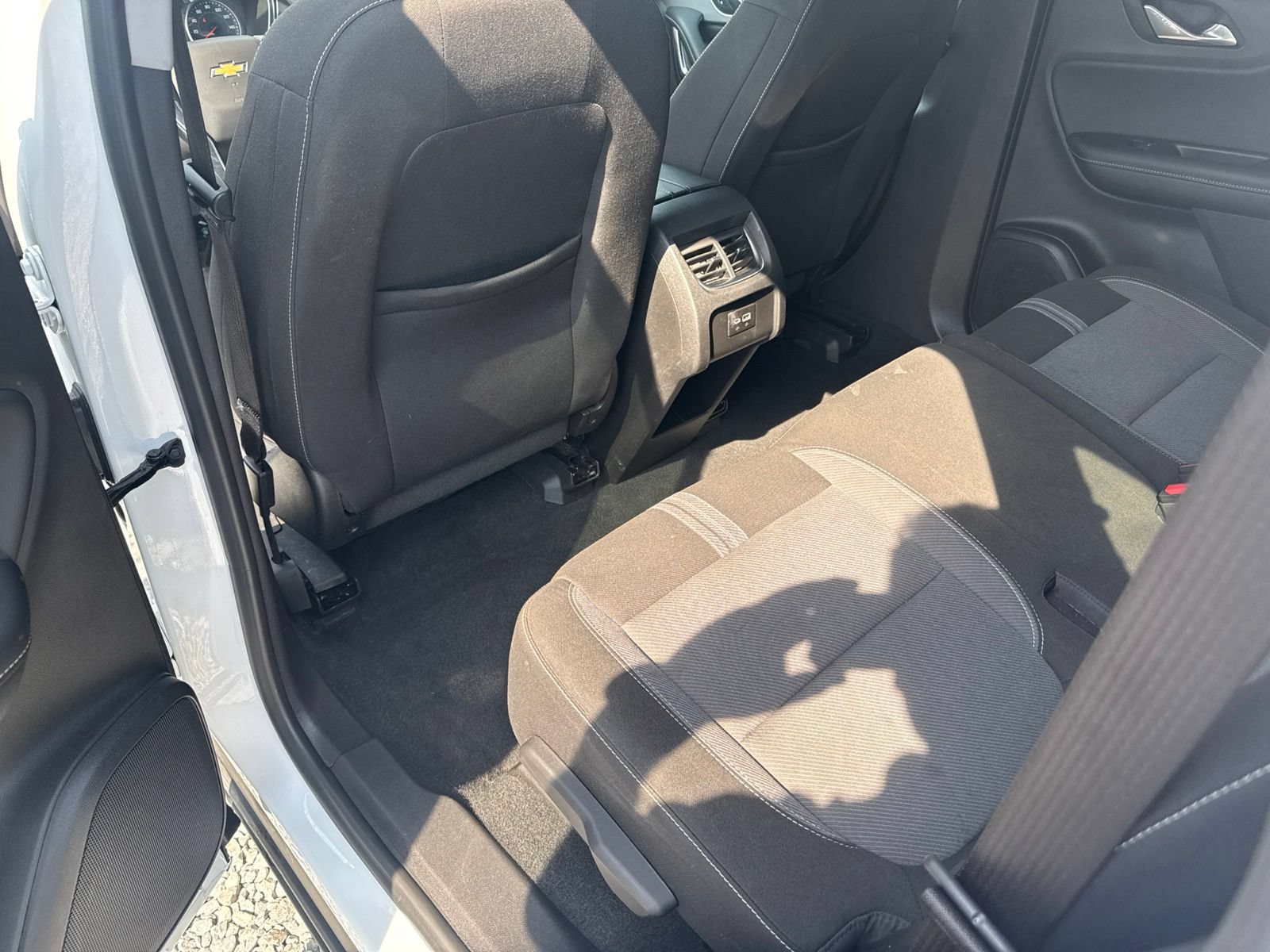 Used 2025 Chevrolet Blazer LT FWD image 13
