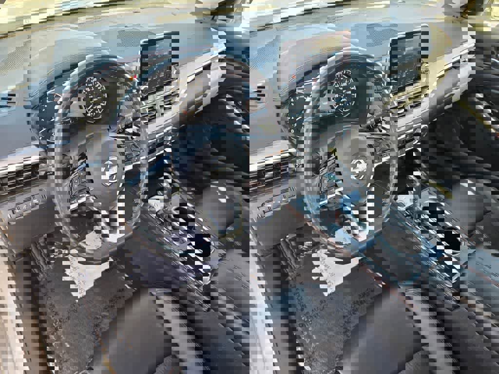 Used 2024 Nissan Altima 2.5 SR image 10