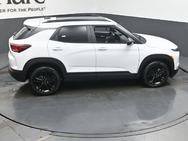 New 2026 Chevrolet TrailBlazer LT w/ Convenience Package FWD image 17