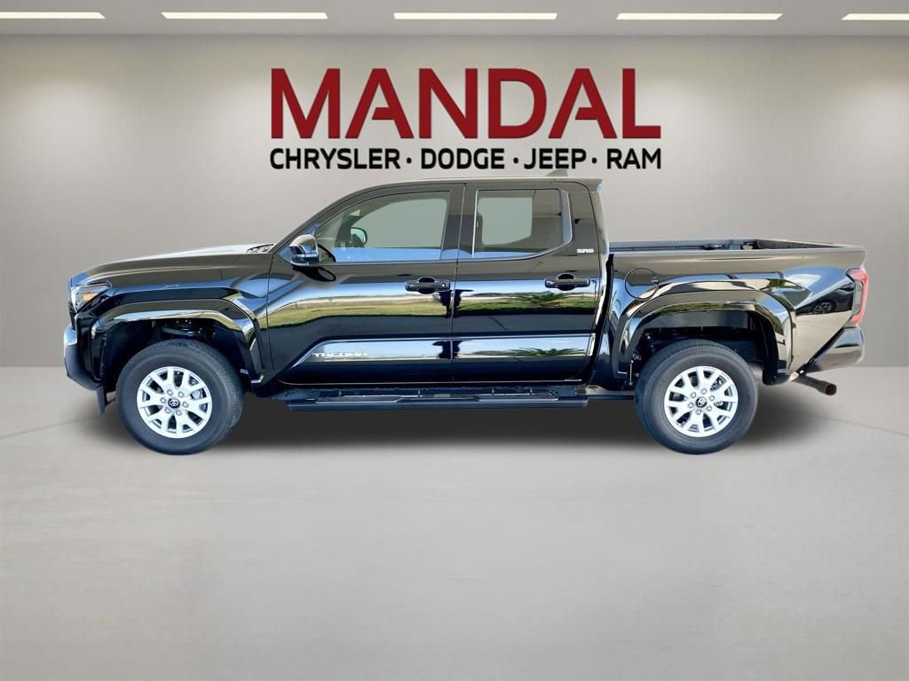 Used 2025 Toyota Tacoma SR5 RWD image 10