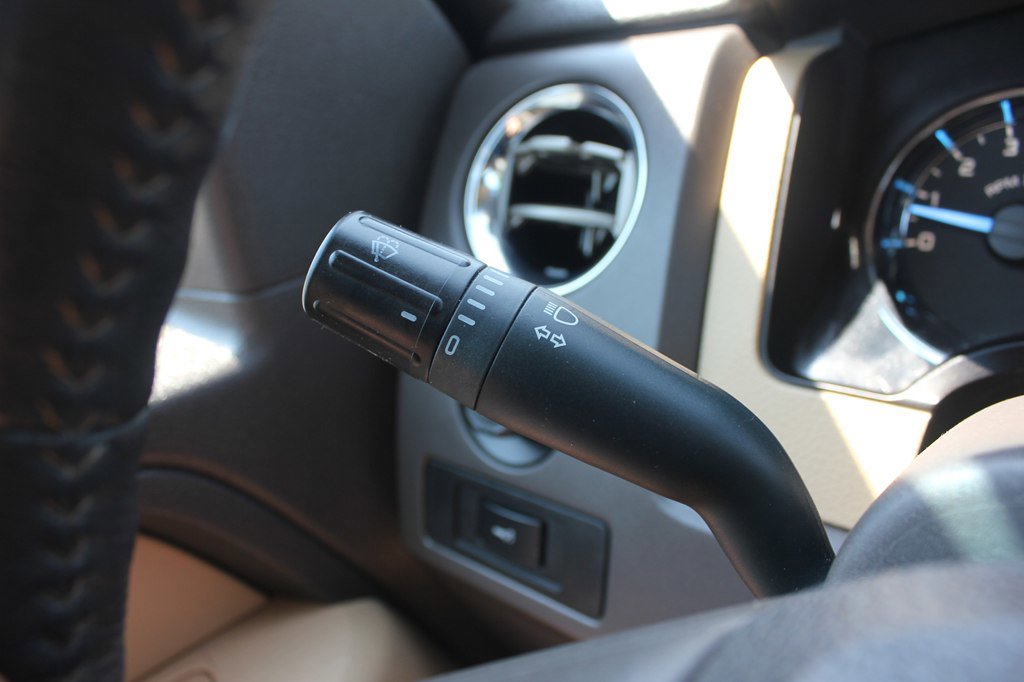 Used 2012 Ford F150 XLT w/ XTR Pkg image 15