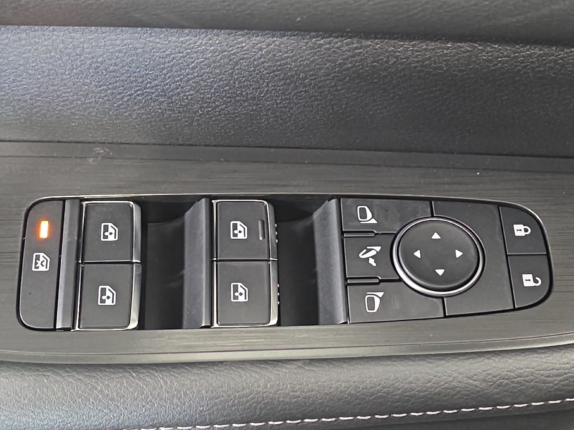 New 2026 Nissan Armada SL w/ Captain's Chari Seat Package AWD/4WD image 27