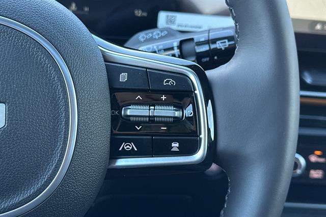 New 2025 Kia Carnival SX Prestige image 32