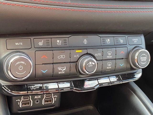 Used 2024 Dodge Durango GT image 38