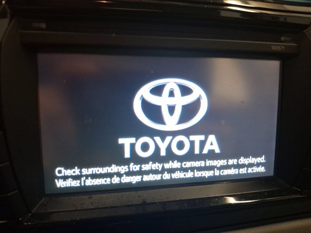 Used 2016 Toyota Corolla LE FWD image 21
