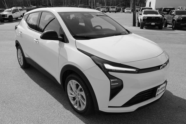 New 2027 Chevrolet Bolt LT image 26