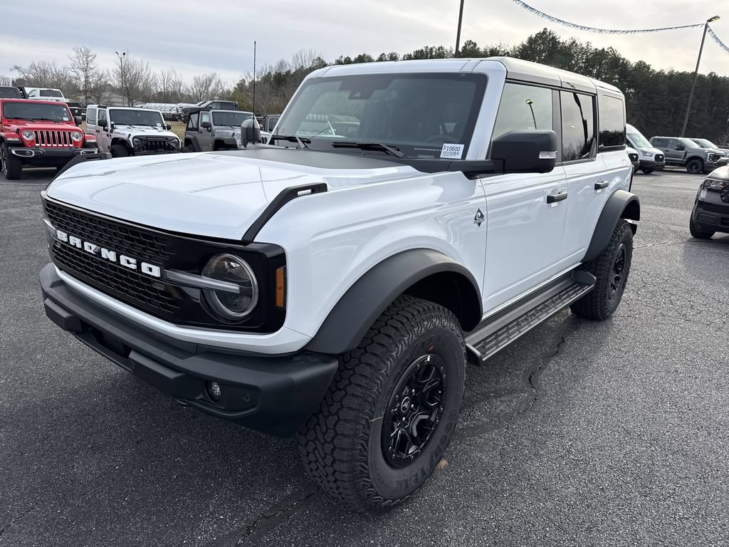 New 2025 Ford Bronco Outer Banks w/ Sasquatch Package AWD/4WD image 3