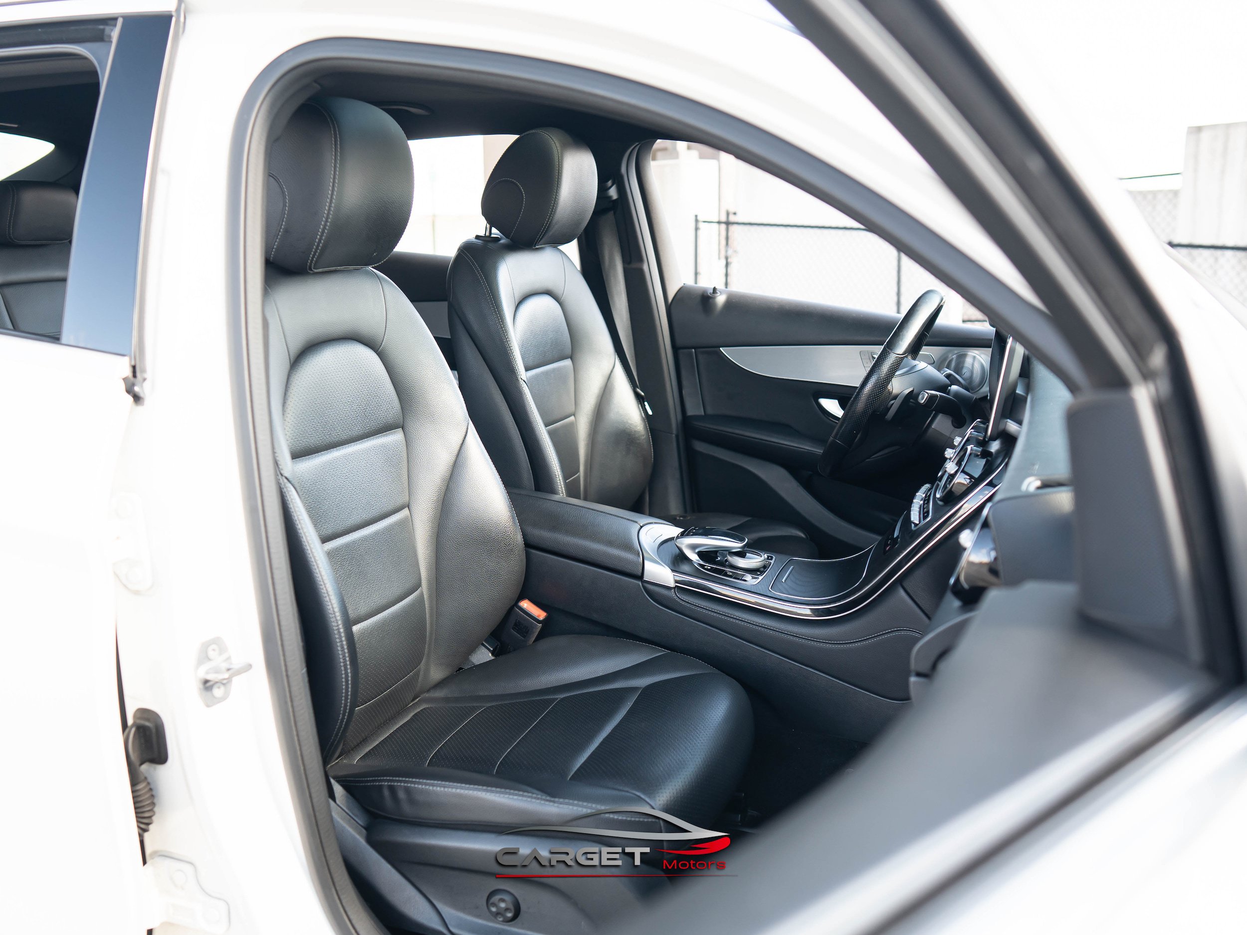 Used 2019 Mercedes-Benz GLC 300 4MATIC Coupe image 17