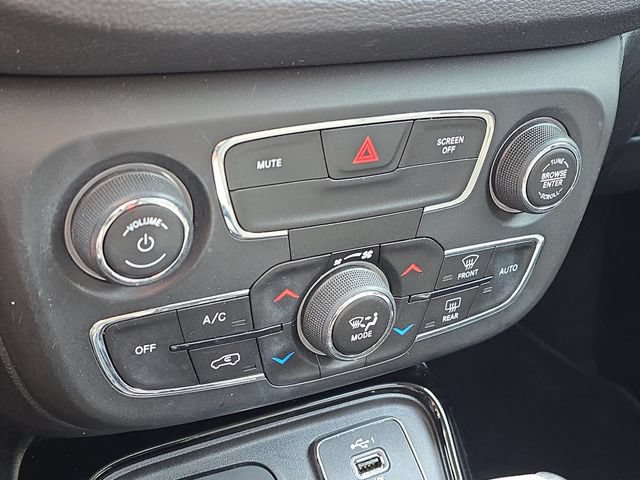 Used 2019 Jeep Compass Limited AWD/4WD image 21