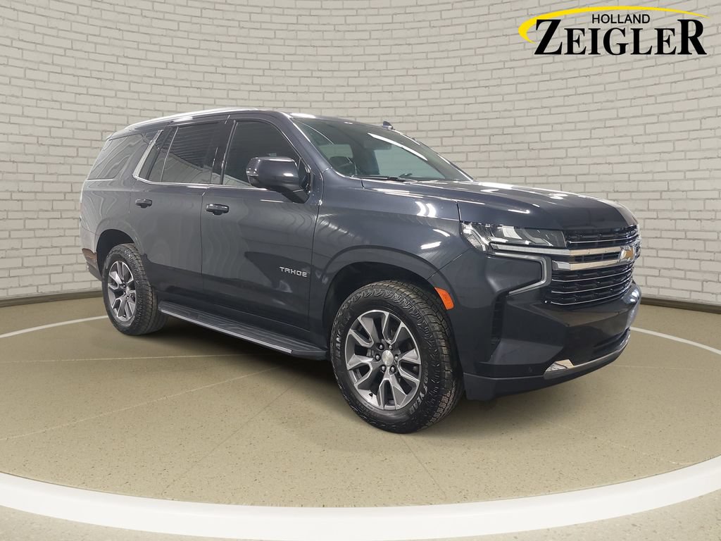 Used 2022 Chevrolet Tahoe LT w/ Luxury Package AWD/4WD image 3