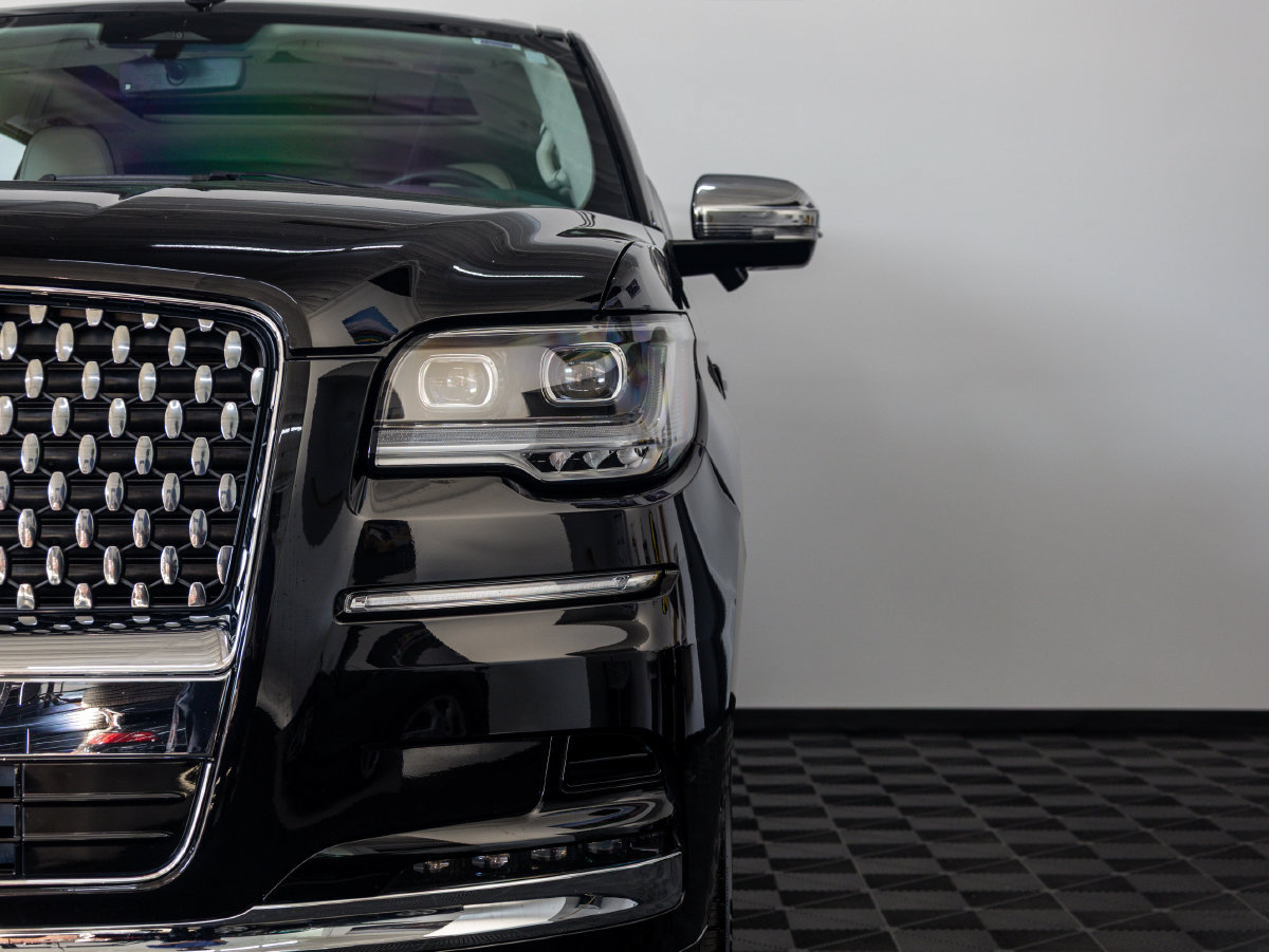 Used 2024 Lincoln Navigator Black Label AWD/4WD image 9