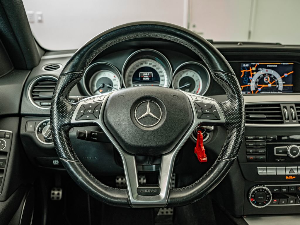Used 2013 Mercedes-Benz C 300 4MATIC Sedan image 22